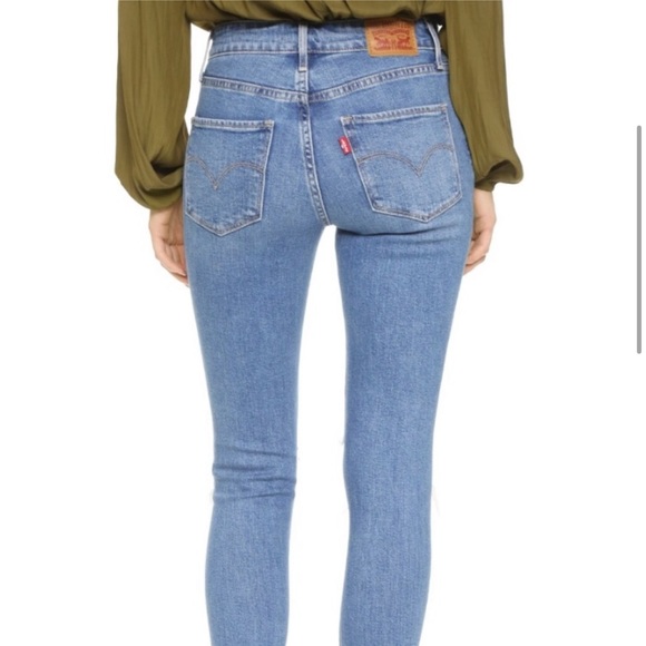 Levi’s - Picture 4 of 8